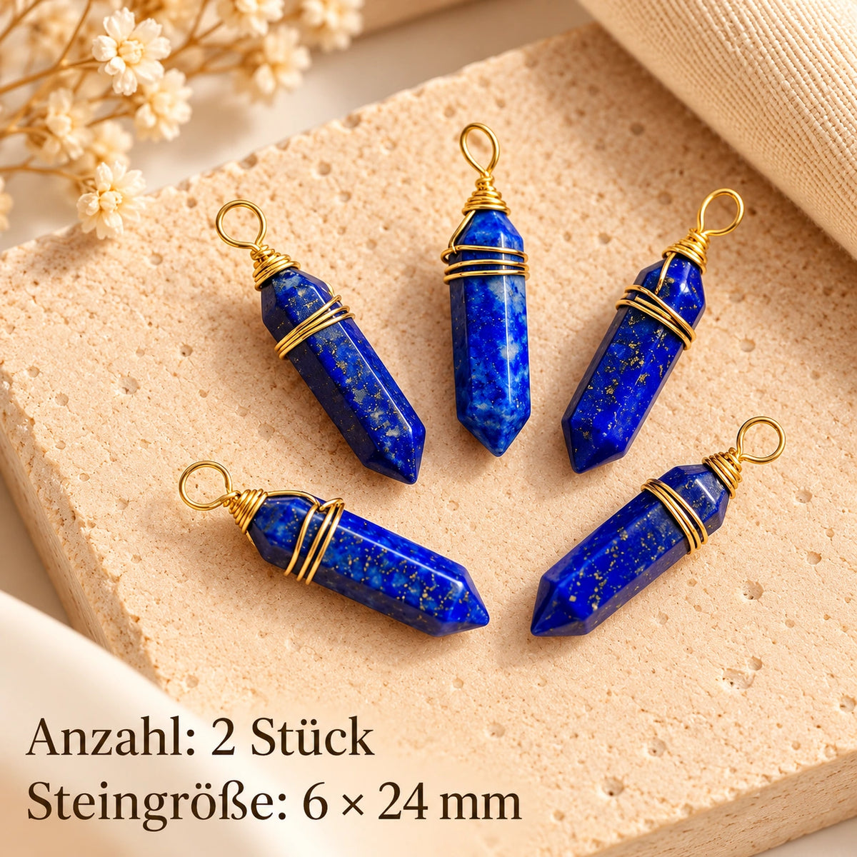 Lapislazuli Anhänger mit Kristallspitze und goldfarbener Drahtwicklung