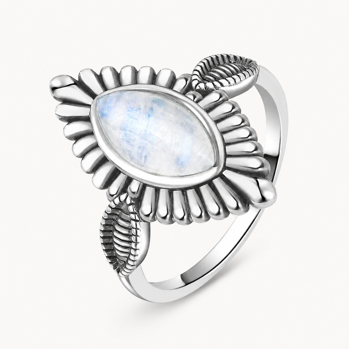 Mondstein Ring mit Blütenfassung