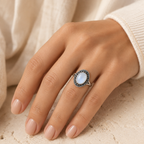 Mondstein Ring aus 925er Silber mit Perlenverzierung