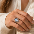 Mondstein Ring mit Flechtrahmen