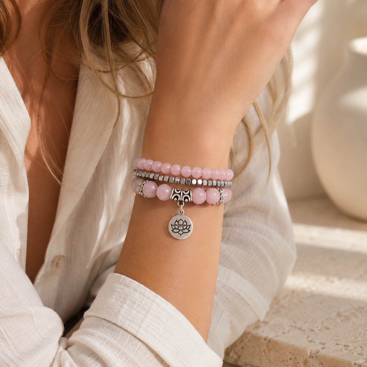 Dreireihiges Rosenquarz Armband mit Lotus