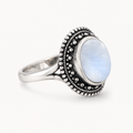 Mondstein Ring aus 925er Silber mit Perlenverzierung
