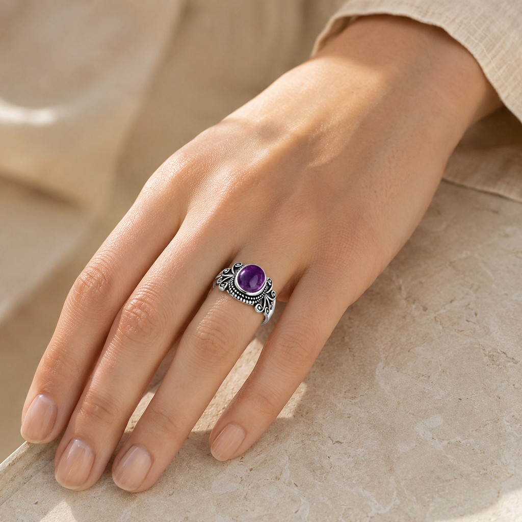 Amethyst Ring aus 925er Silber mit Rankenornamenten