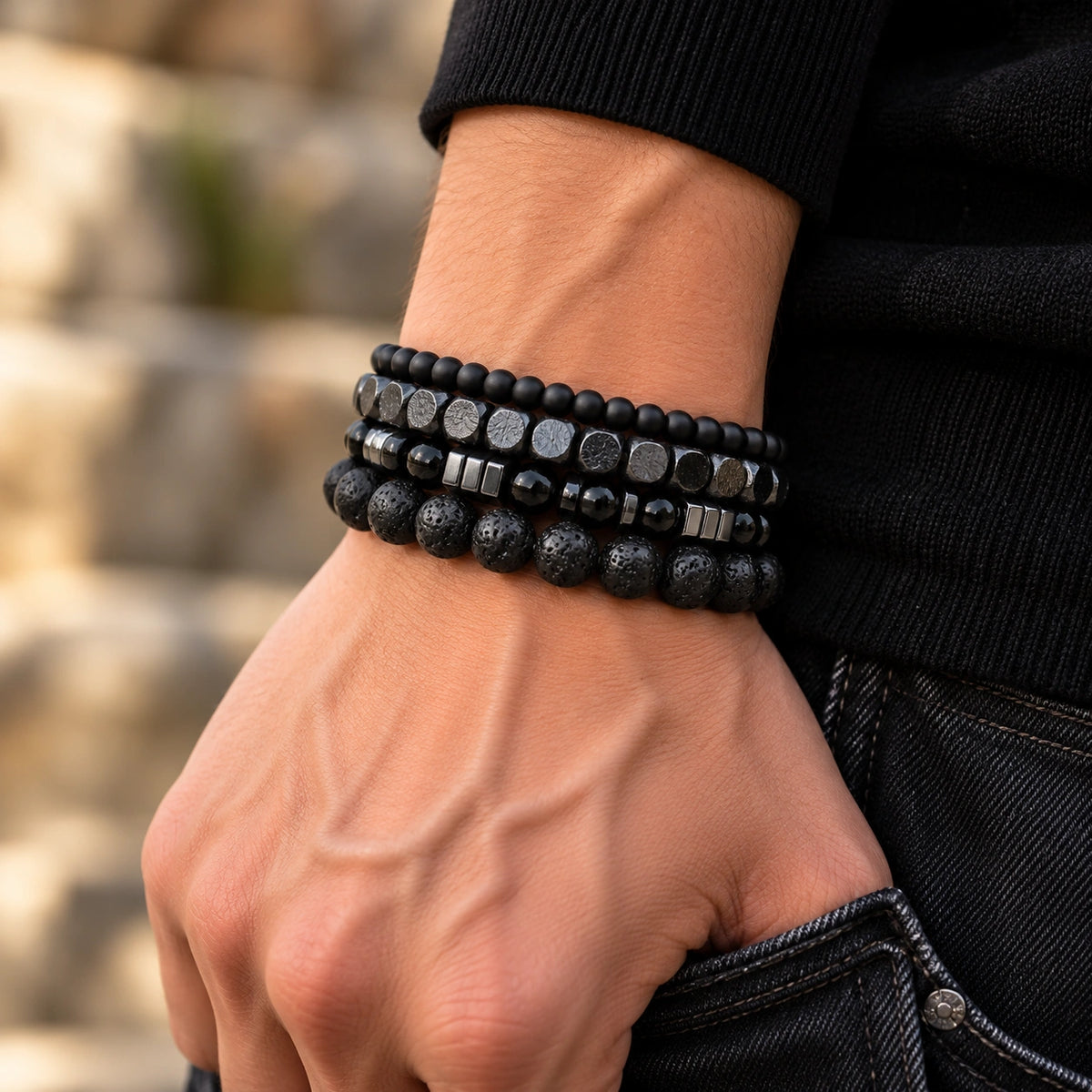 Onyx Armbänder Set mit Lavastein und Metallakzenten