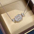 Aquamarin Halskette aus 925er Silber mit rechteckigem Stein und seitlichen Ziersteinen