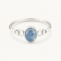 Aquamarin Cabochonring mit ovalem Stein und Spiralornament