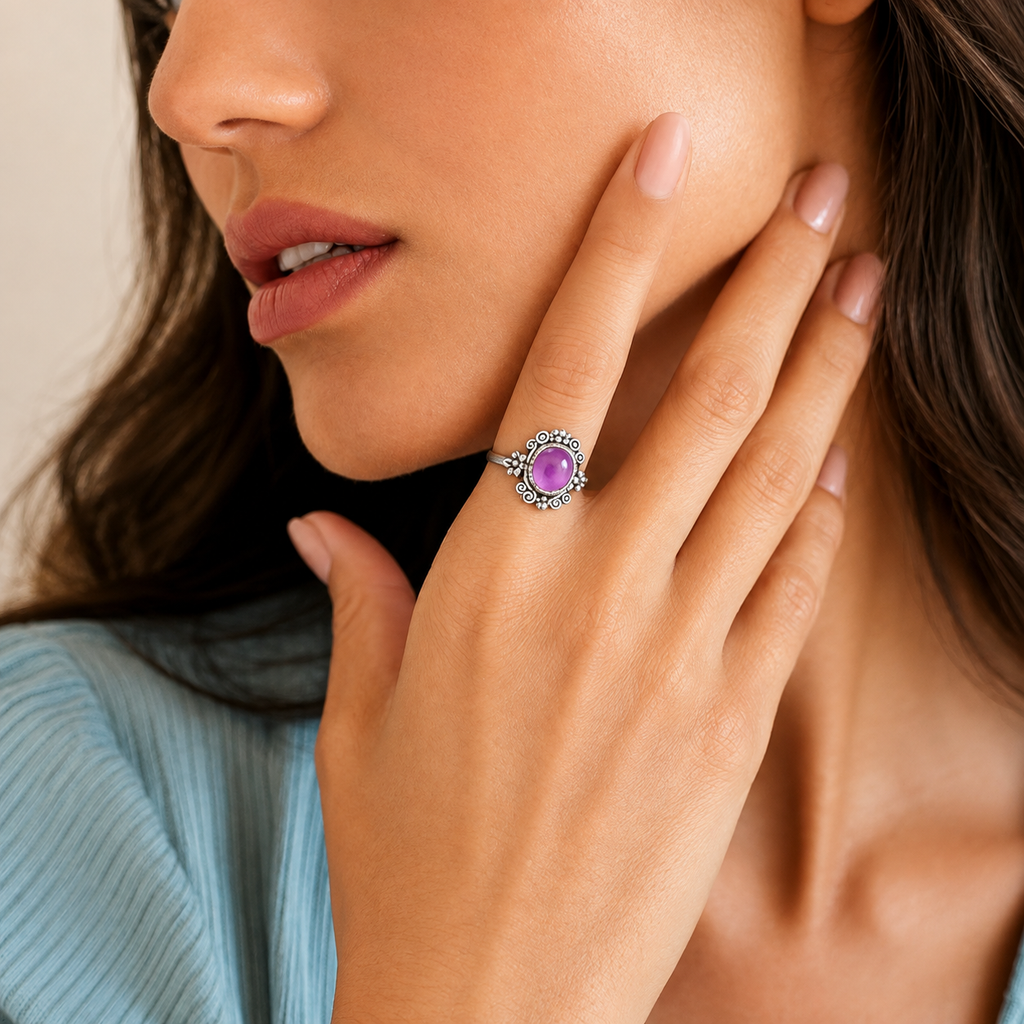 Floraler Amethyst Ring aus 925er Silber mit Spiralornamenten