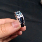 Aquamarin Look Ring mit quadratischem Stein und schwarzer Ringschiene