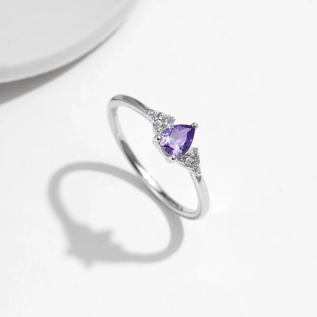 Amethyst Ring aus 925er Silber mit herzförmigem Stein und Ziersteinen