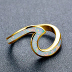 14K vergoldeter Opal Ring im Wellen-Design