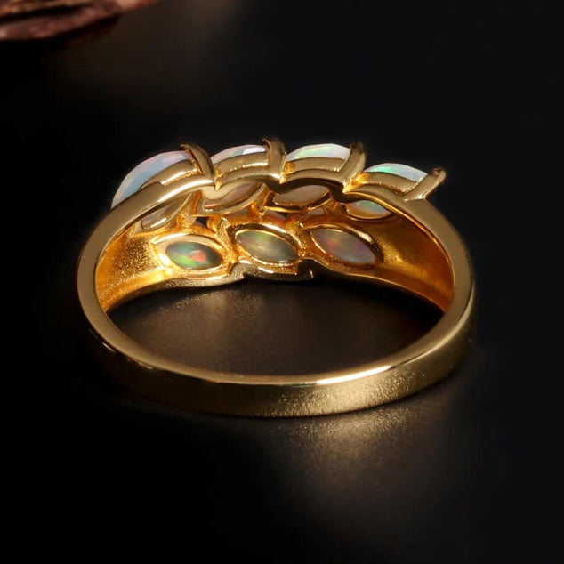 Opal Ring aus 925er Silber in Gelbgoldoptik mit sieben ovalen Steinen