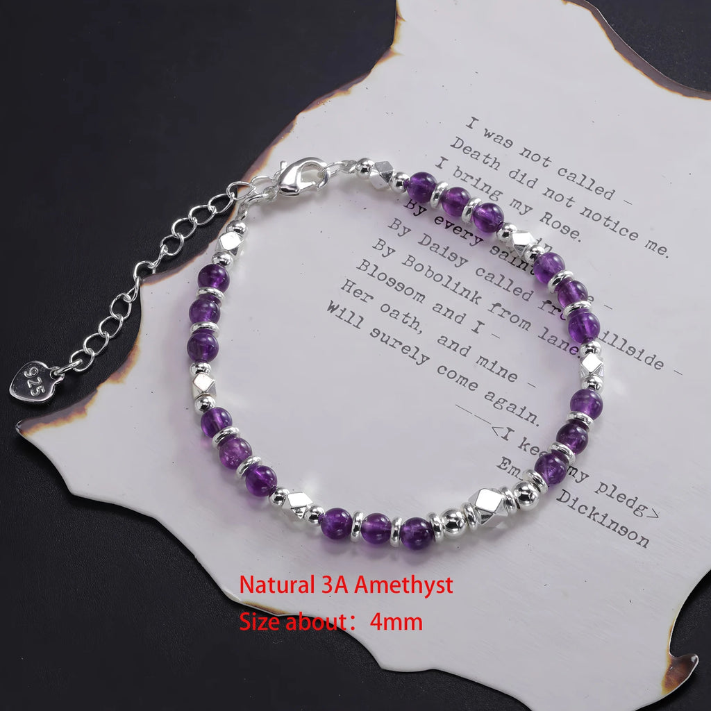 Feines Amethyst Perlenarmband mit Metallperlen
