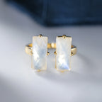 Offener Mondstein Ring aus 925er Silber in Goldoptik mit zwei rechteckigen Steinen