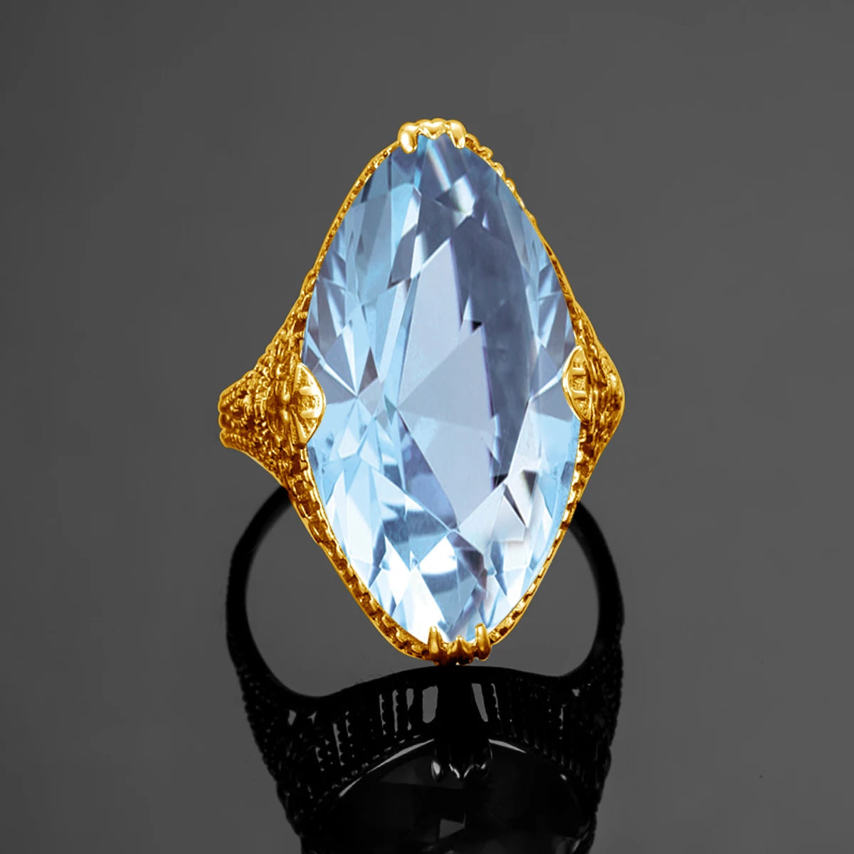 Goldfarbener Aquamarin Ring aus 925er Silber mit großem Navette-Stein