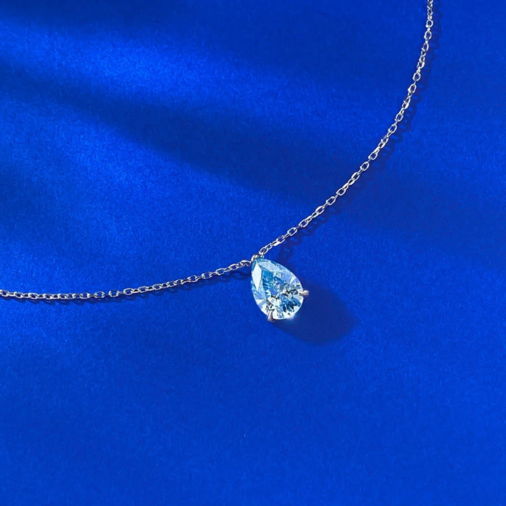 Aquamarin Kette aus 925er Silber mit tropfenförmigem Solitäranhänger