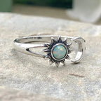 Offener Opal Ring mit Sonne und Mondsichel