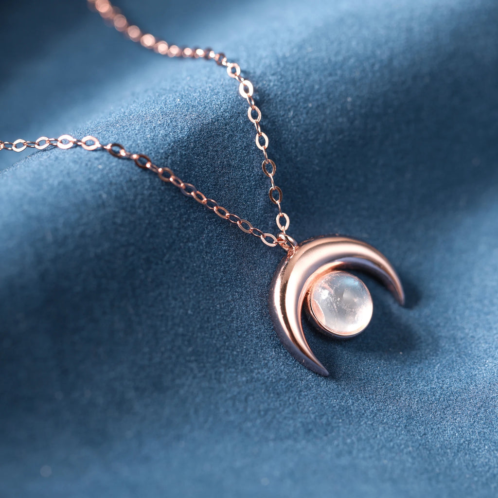 Mondstein Kette aus 925er Silber in Roségold-Optik mit Mondsichel