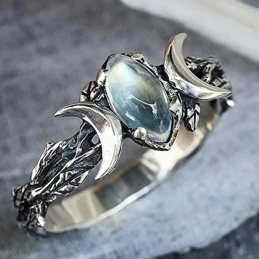 Mondstein Ring mit dreifachem Mondsichel Motiv