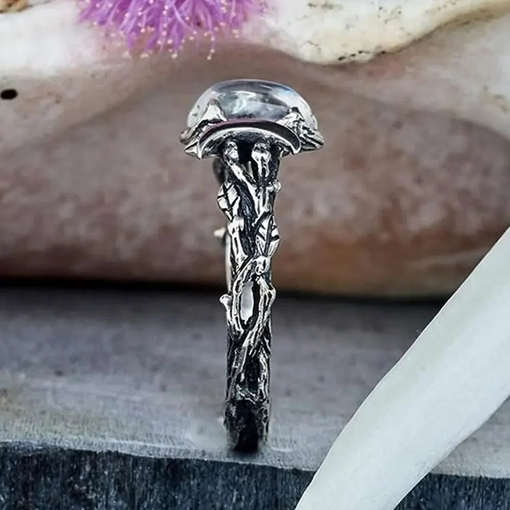 Mondstein Ring mit dreifachem Mondsichel Motiv