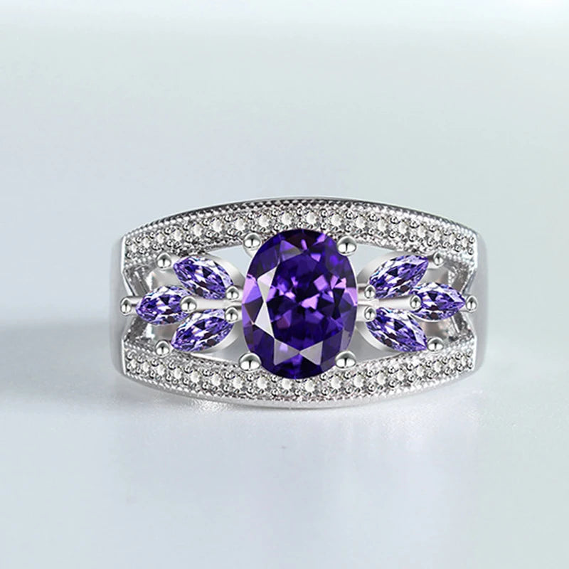 Breiter Amethyst Ring mit rundem Stein und Blatt-Ziersteinen