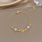 Feines Mondstein Armband mit Mondsichel-Anhänger