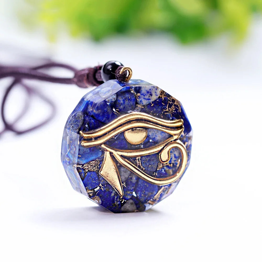 Lapislazuli Anhänger mit Horusauge an geflochtener Kordel