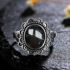 Floraler Onyx Ring aus 925er Silber im Blütenkranz-Design