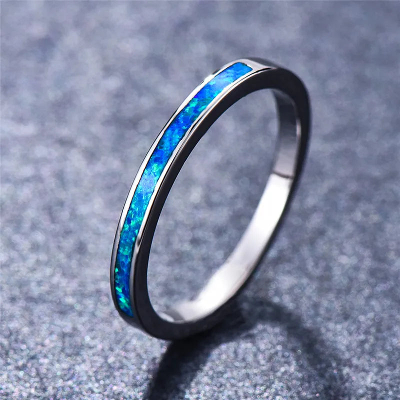Schmaler blauer Opal Ring mit Einlage