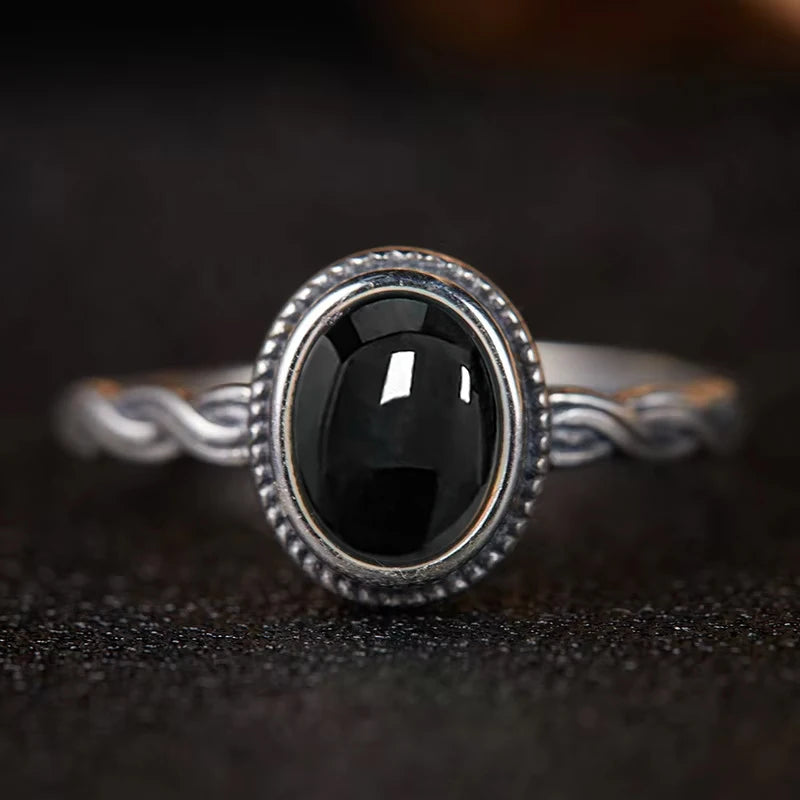 Onyx Ring aus 925er Silber mit gedrehter Ringschiene