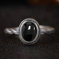 Onyx Ring aus 925er Silber mit gedrehter Ringschiene