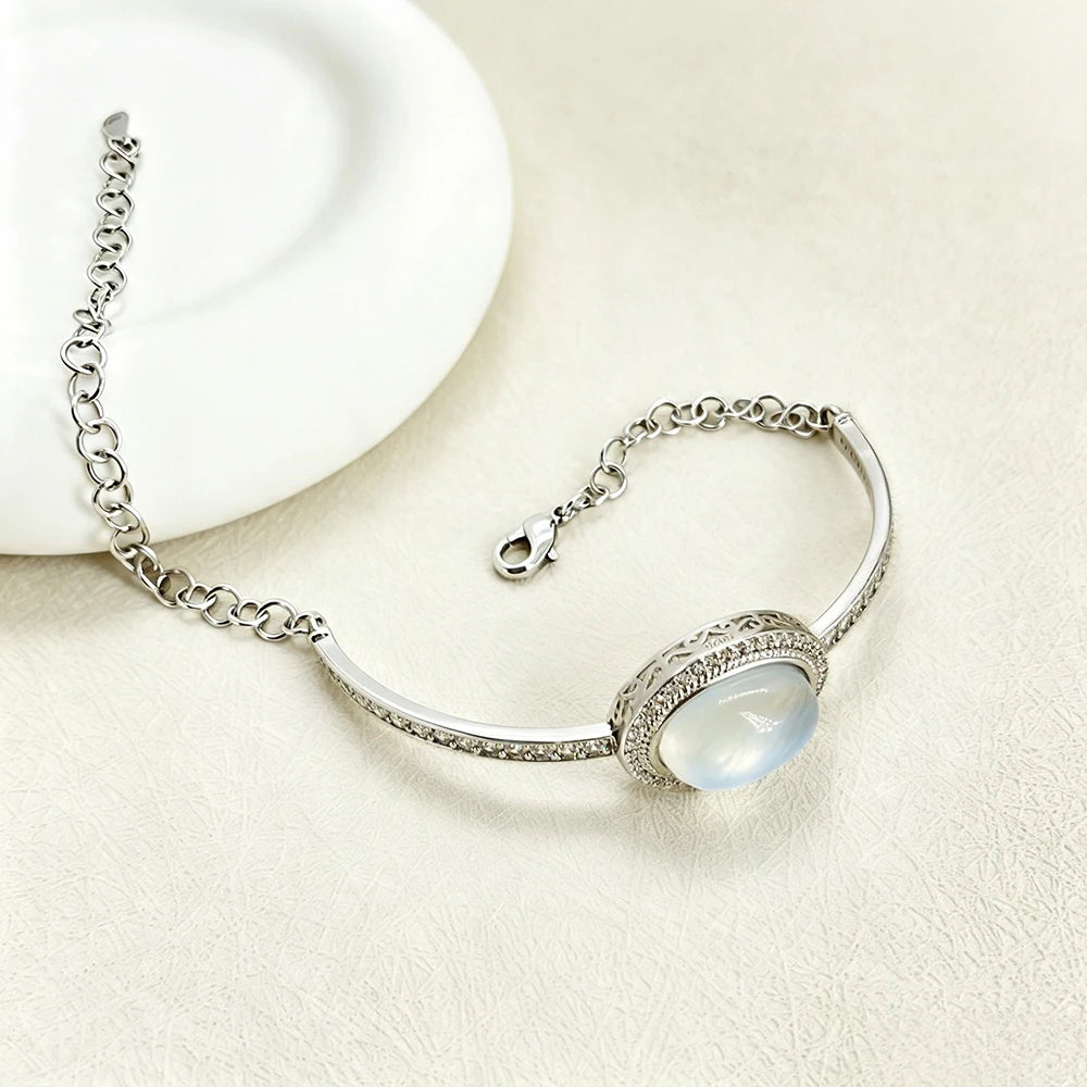 Mondstein Armband aus 925er Silber mit ovalem Mittelstein
