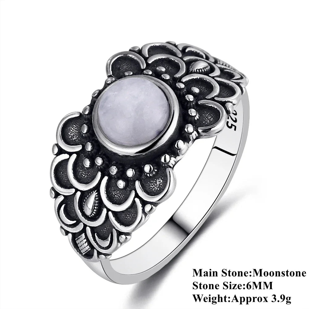 Mondstein Ring aus 925er Silber mit floralem Ornamentrahmen