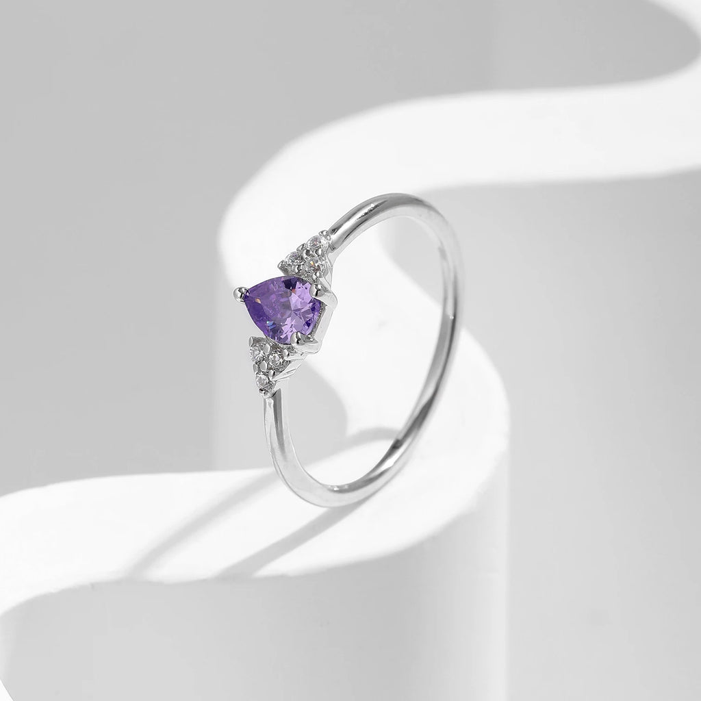 Amethyst Ring aus 925er Silber mit herzförmigem Stein und Ziersteinen