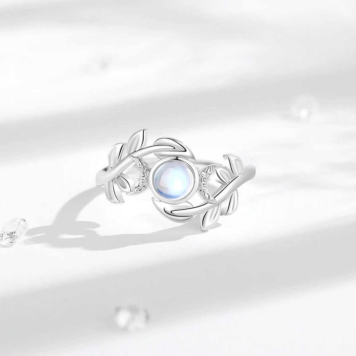Mondstein Ring aus 925er Silber mit Blätterranken