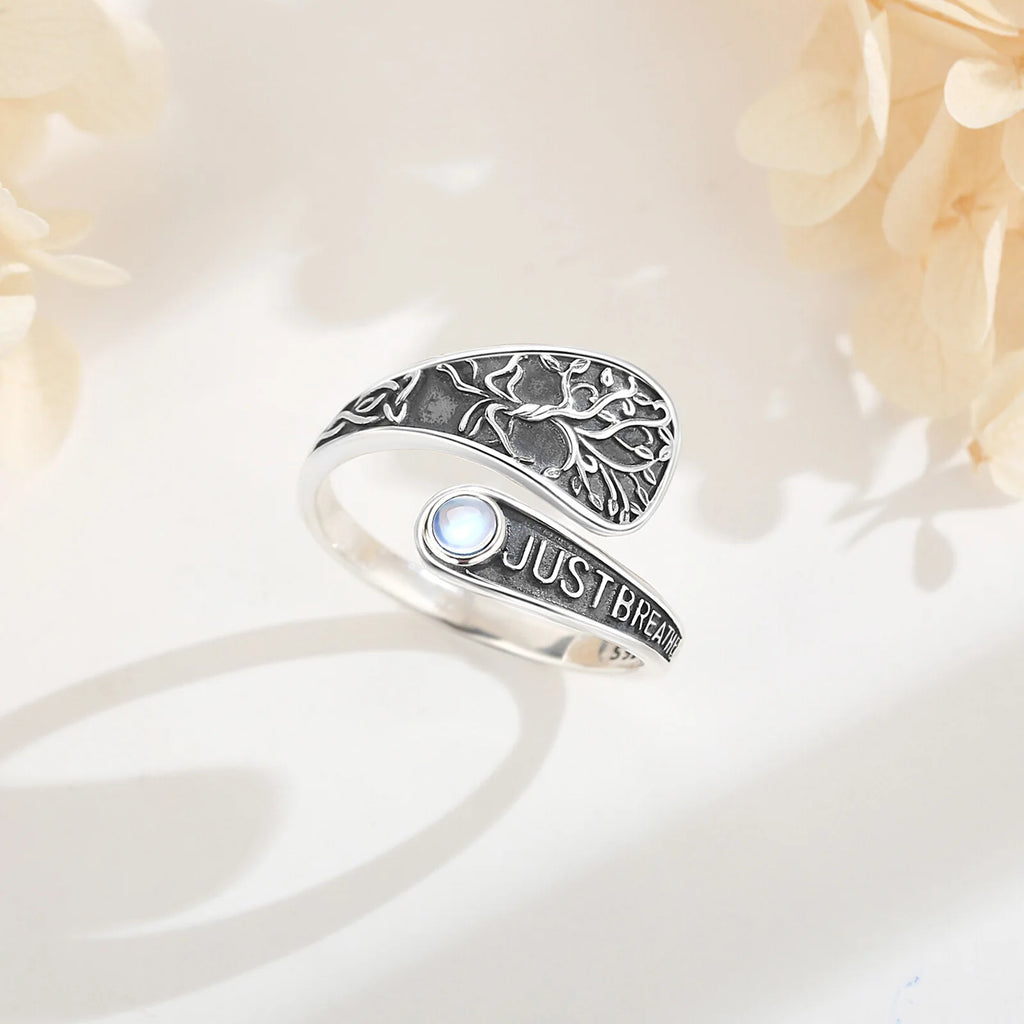 Mondstein Ring aus 925er Silber mit Baummotiv und Schriftzug