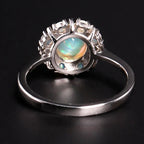 Opal Ring aus 925er Silber mit rundem Mittelstein und Opal-Kranz