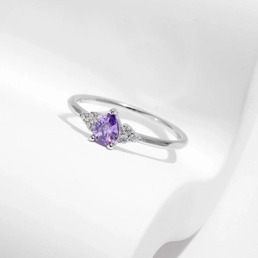 Amethyst Ring aus 925er Silber mit herzförmigem Stein und Ziersteinen