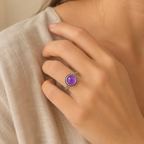 Feiner Amethyst Ring aus 925er Silber mit Perlrand