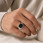 Onyx Siegelring aus 925er Silber mit eckigem Cabochon