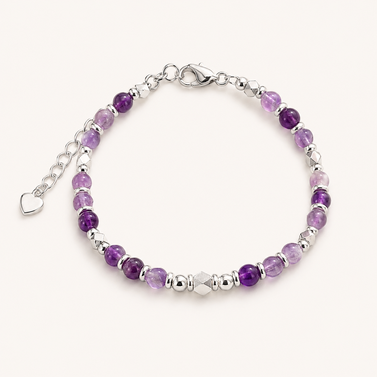 Feines Amethyst Armband mit Herzanhänger
