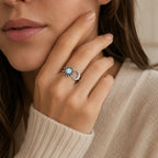 Offener Opal Ring mit Sonne und Mondsichel