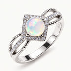 Opal Ring aus 925er Silber mit quadratischem Zierrahmen – Silberoptik
