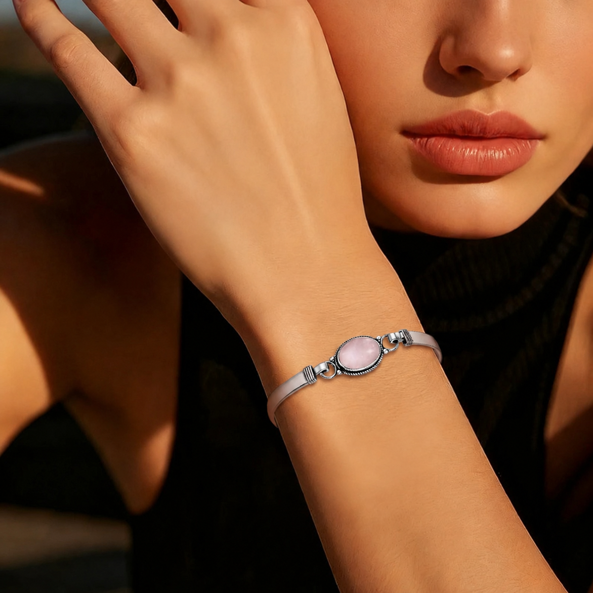 Rosenquarz Armband aus 925er Silber mit ovalem Cabochon