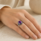 Amethyst Cabochonring aus 925er Silber mit Fächerrahmen