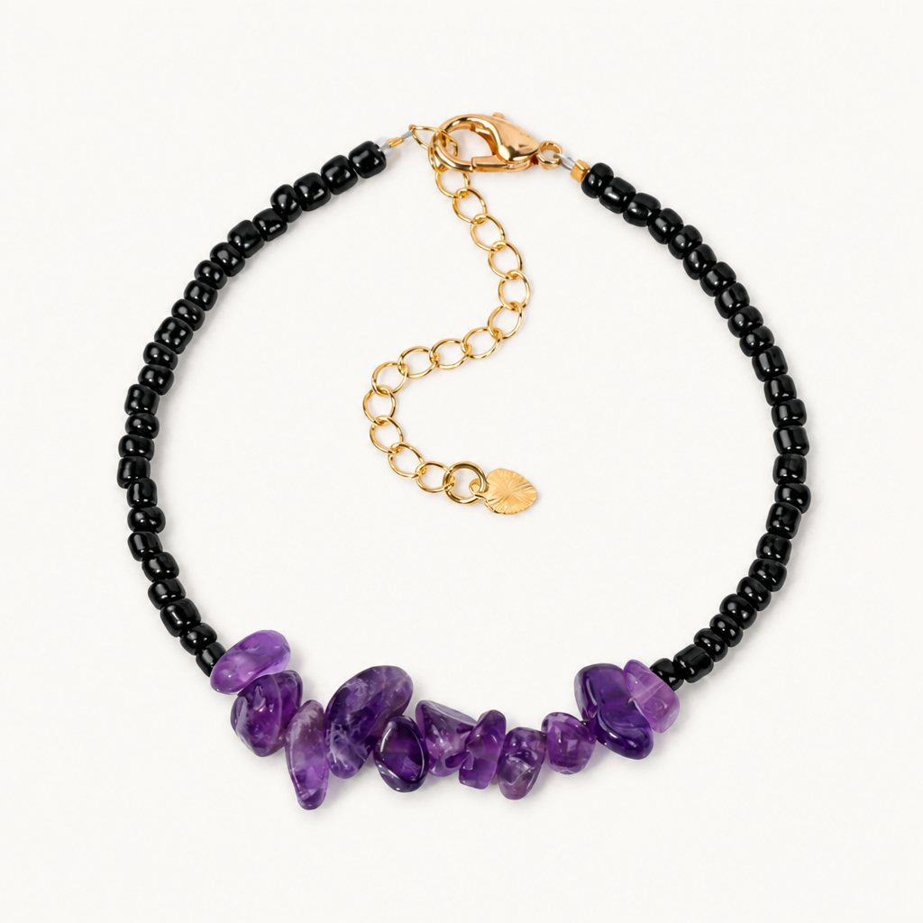 Schwarzes Perlenarmband mit Amethyst Splittern