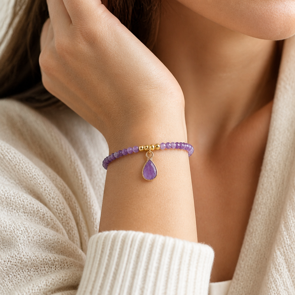 Filigranes Amethyst Armband mit Tropfenanhänger