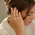 Opal Ring mit Froschmotiv und ovalem Stein