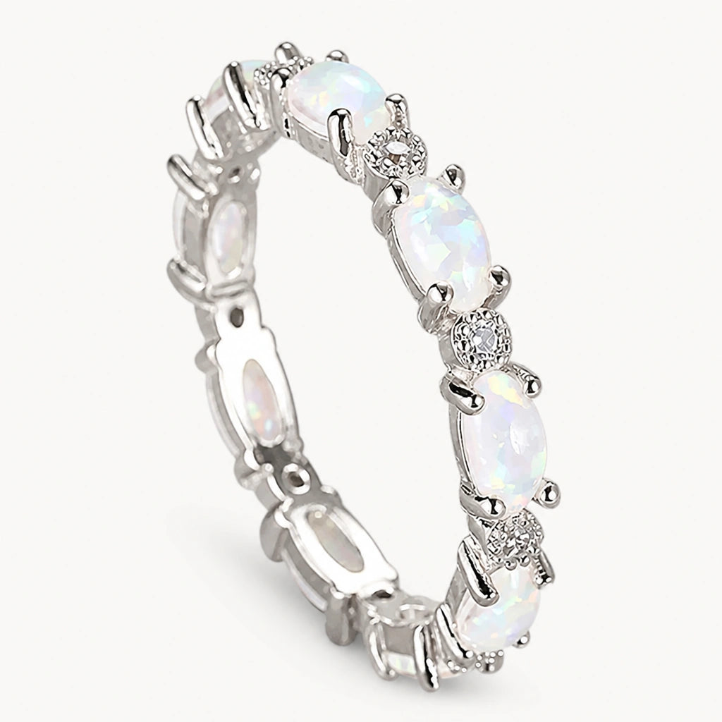 Opal Ring mit ovalen Steinen in Silberoptik