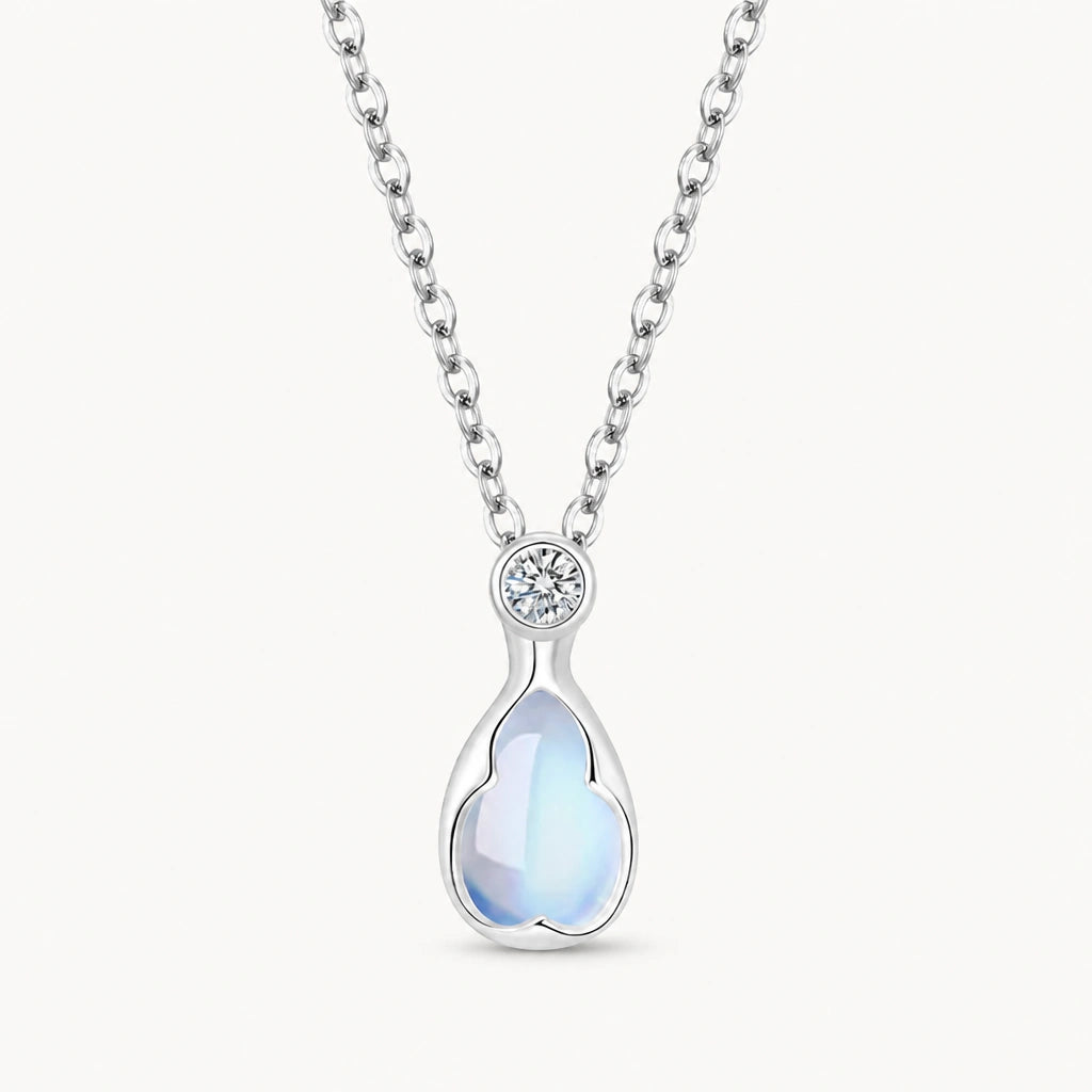Mondstein Look Kette mit Herzanhänger und Zierstein
