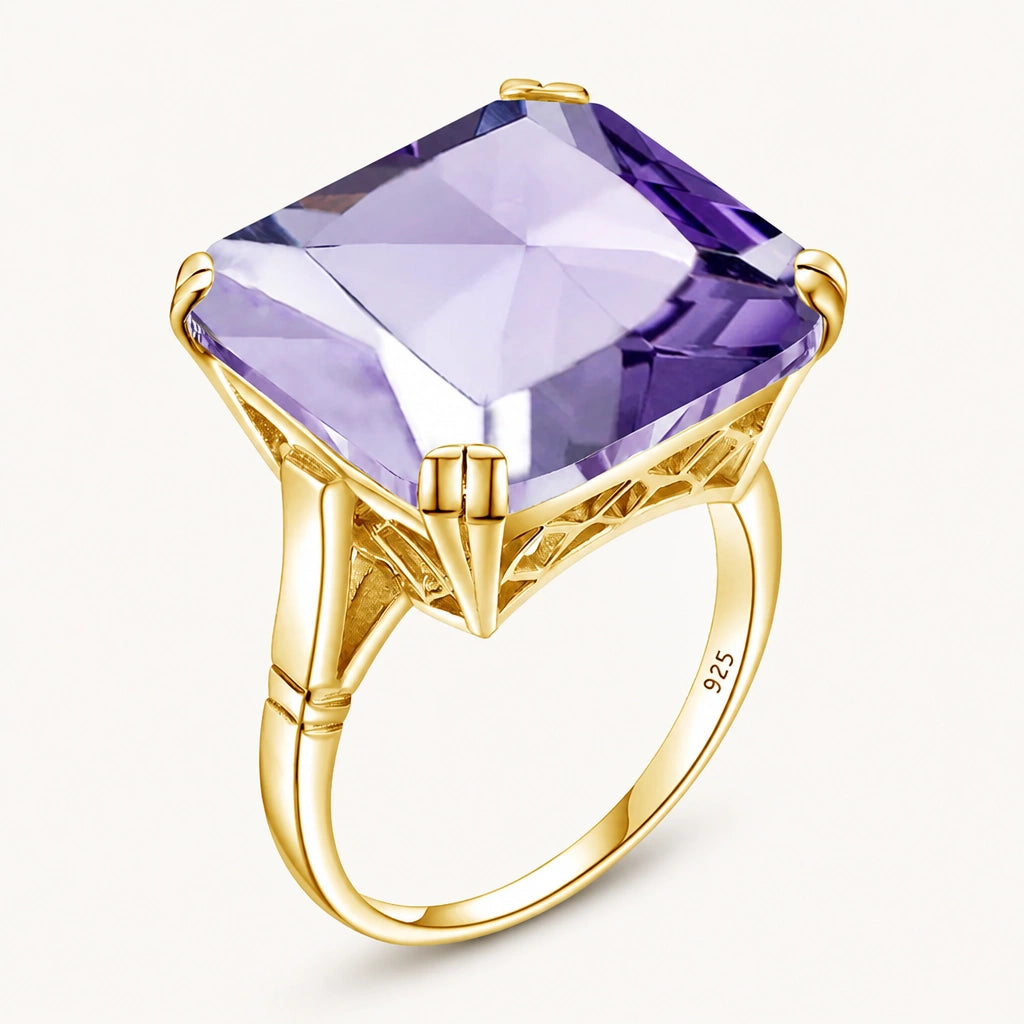 Vergoldeter Amethyst Ring aus 925er Silber mit quadratischem Solitärstein